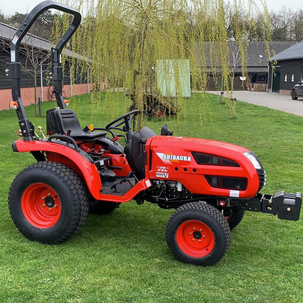 Многофункциональный трактор Shibaura SB22M (21 л.с.)