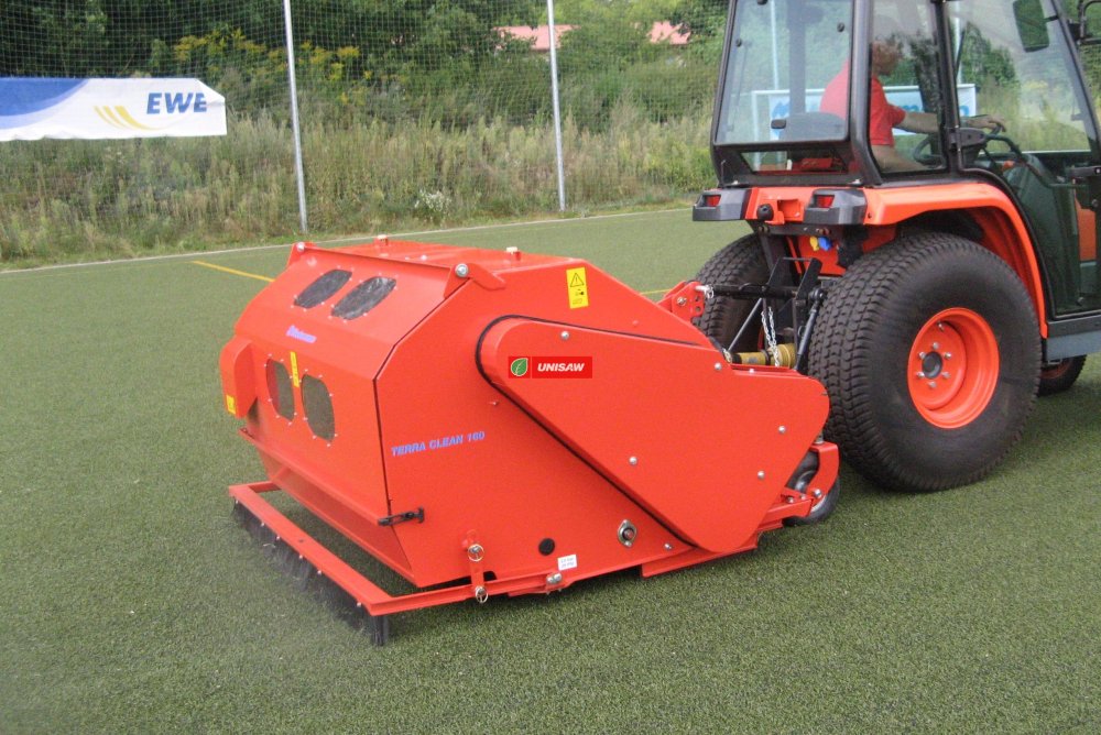 Очиститель искусственного газона Wiedenmann Terra Clean 160