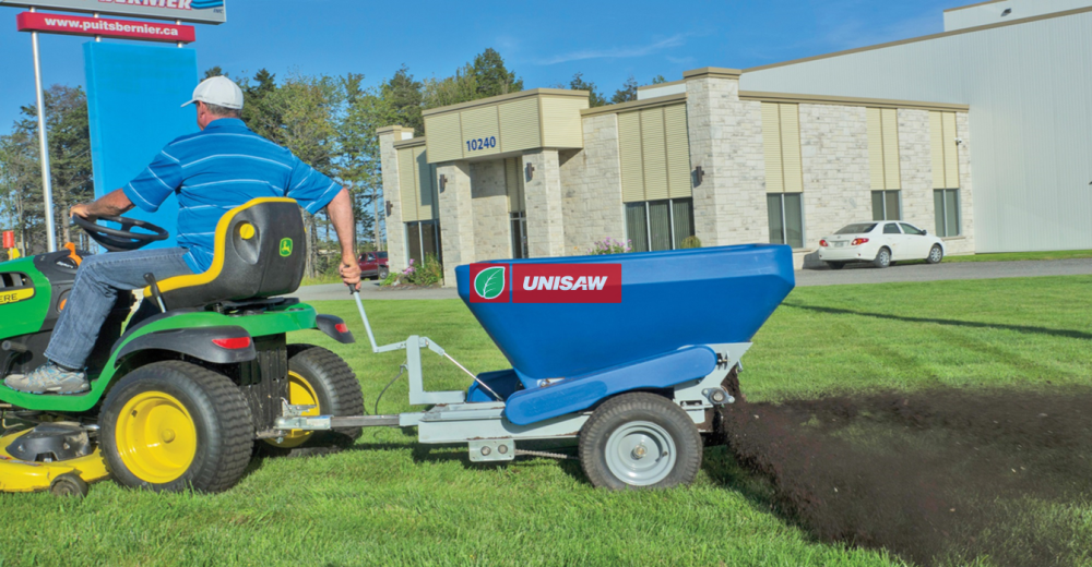 Конвейерный прицепной разбрасыватель ECO 50